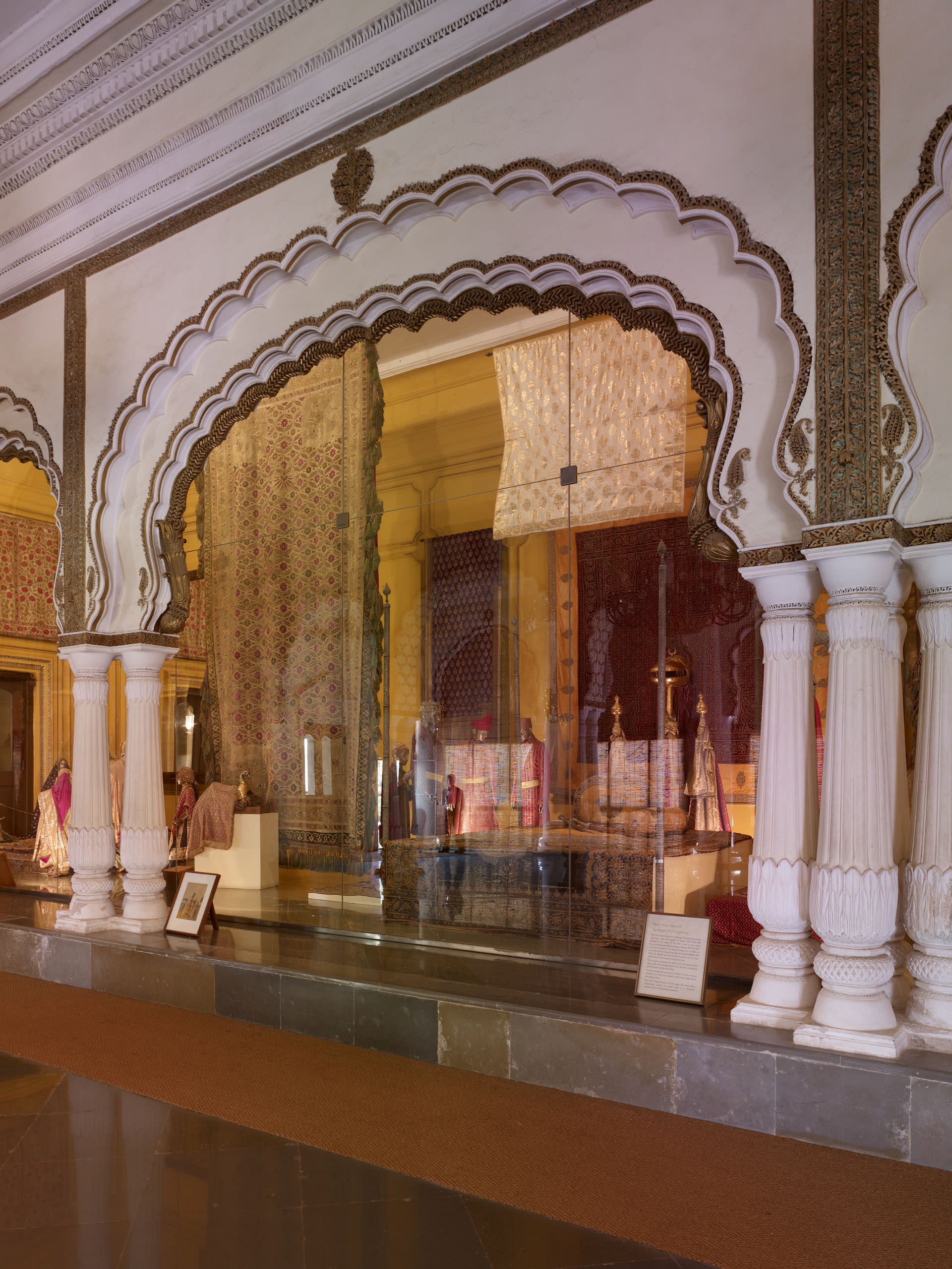 E11318 AP45 026343 j2560